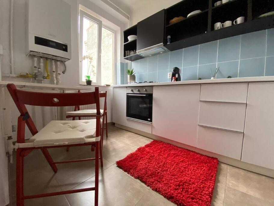 Kara'S Apartment Bukarest Eksteriør billede